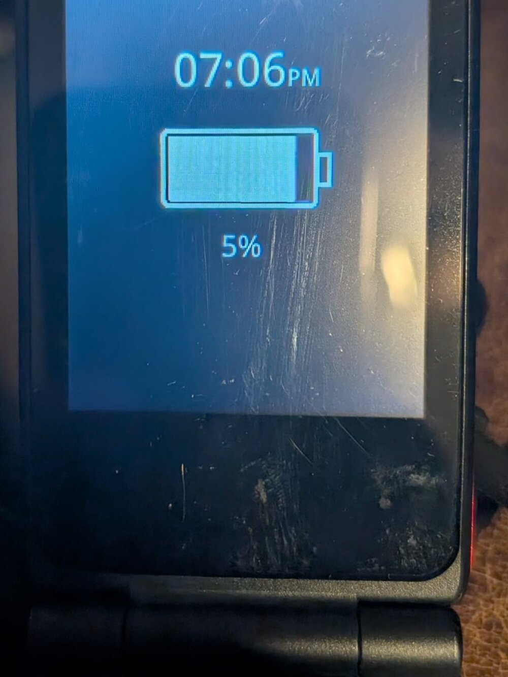 Consumer Cellular Flip Phone – Powers On – No Further Testing - Picture 5 of 6